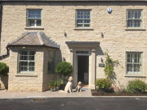 Oliver's Studio at Oliver's Yard, Shipton Under Wychwood